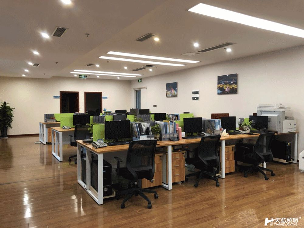 設(shè)計(jì)部動(dòng)圖.gif 設(shè)計(jì)部動(dòng)圖.gif